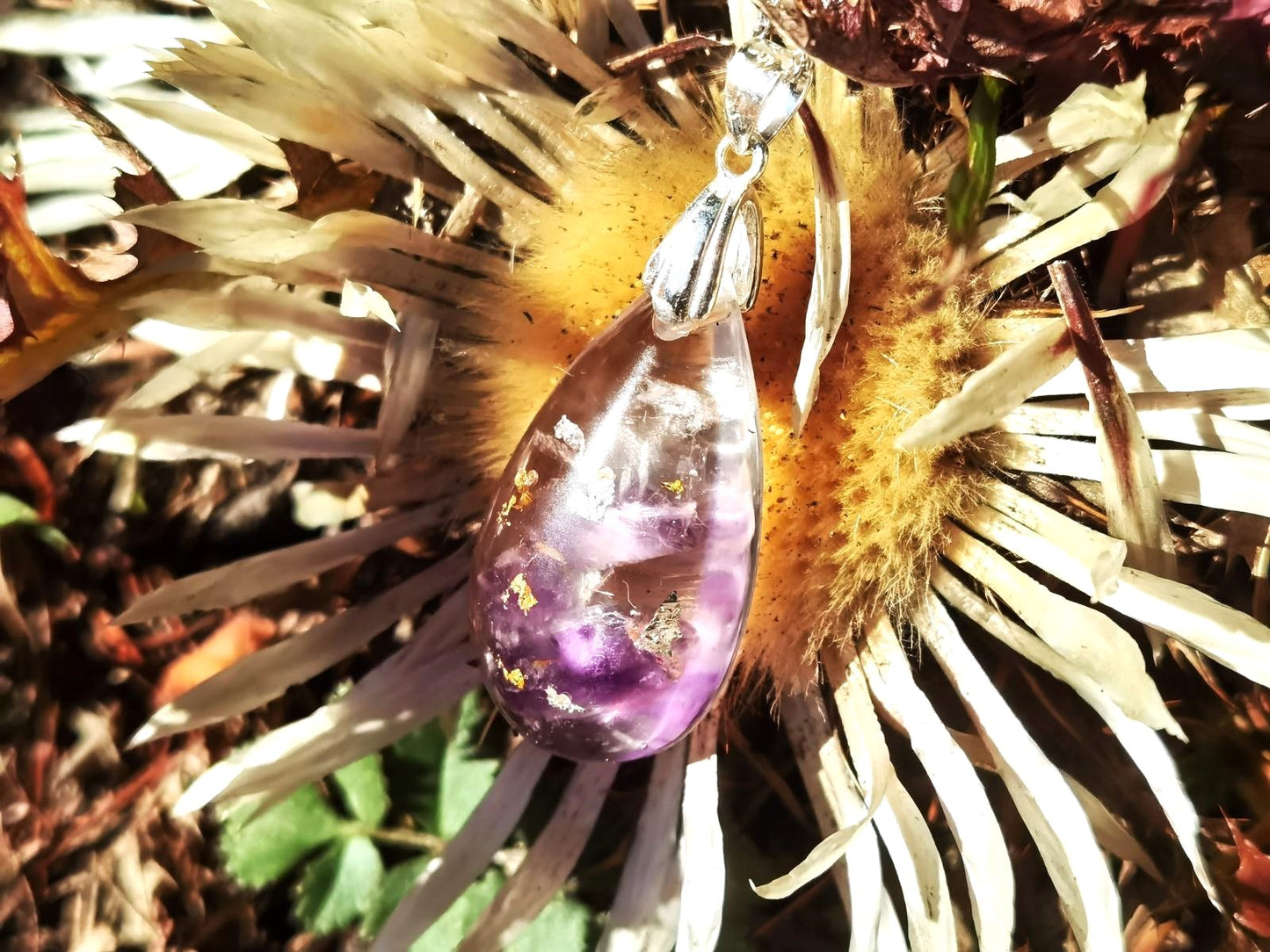 Detailansicht des Seelenkraft Orgon Anhängers mit Amethyst