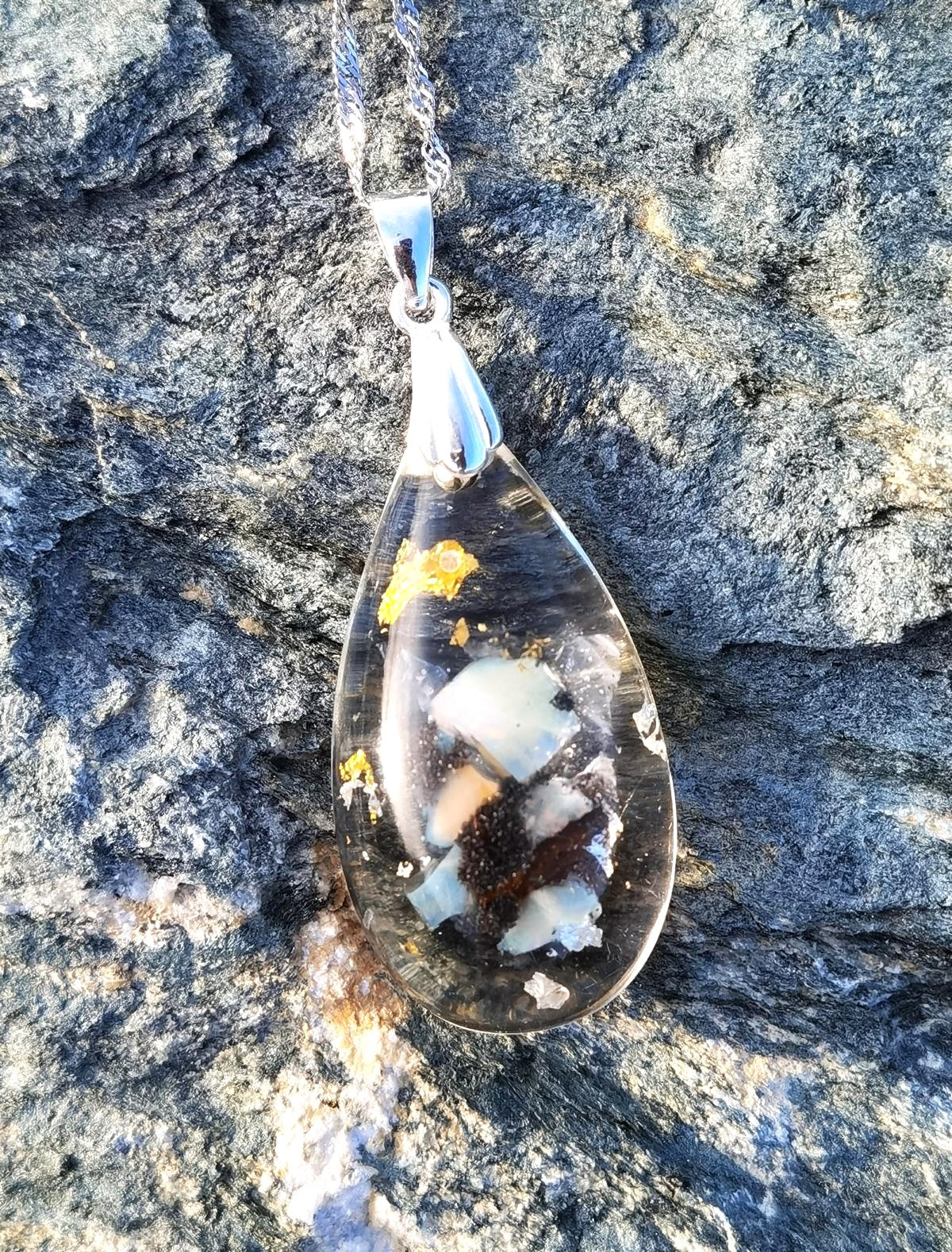 des Schimmer der Inspiration Orgon-Anhänger mit Opal