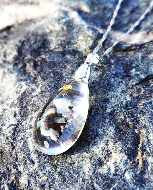 Schimmer der Inspiration Orgon-Anhänger mit Opal, Rosenquarz und Bergkristall